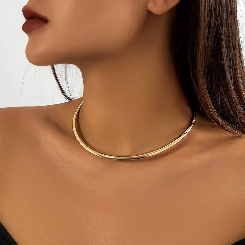 Colar Chocker Minimalista